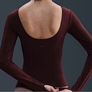Brand New Zenvy Nike Women's Burgundy Long Sleeve top